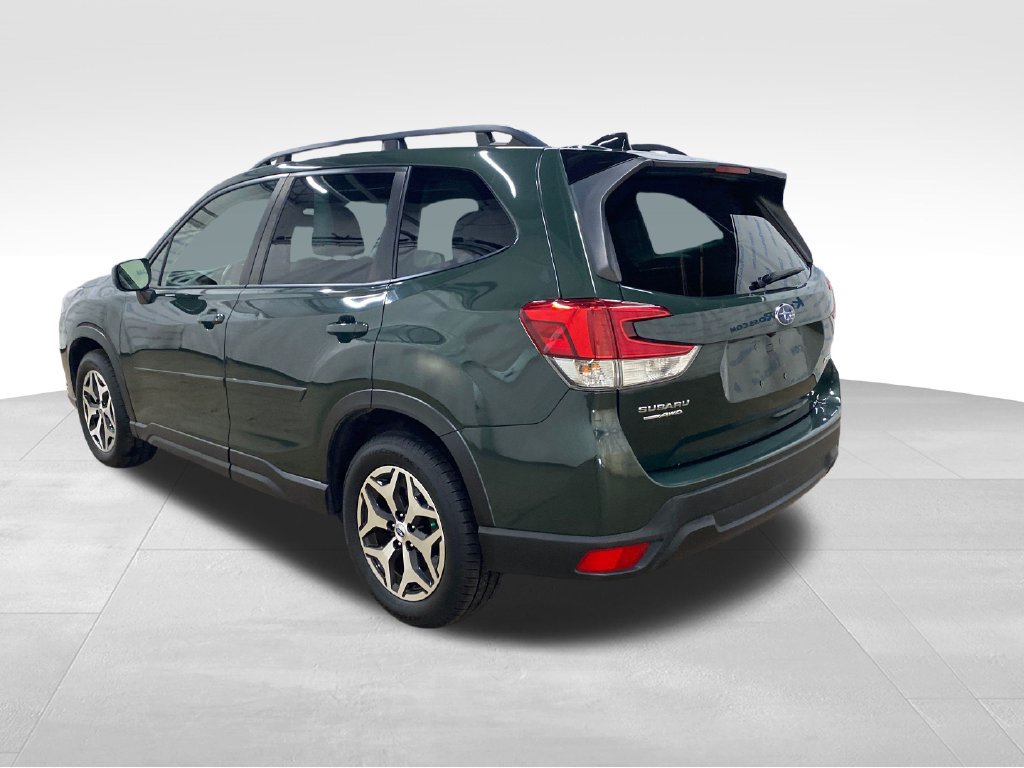Certified 2024 Subaru Forester Premium AWD/4WD image 2