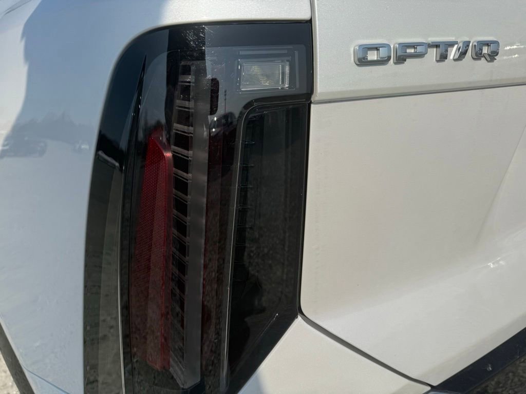 Certified 2025 Cadillac Optiq Luxury 2 w/ LPO, Floor Liner Package image 9