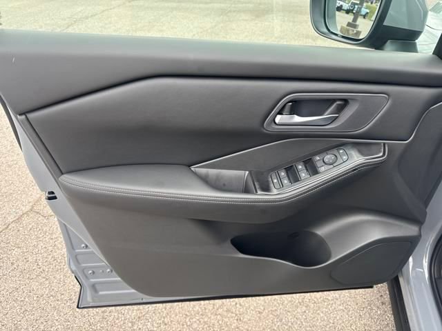 New 2026 Nissan Rogue SV image 12