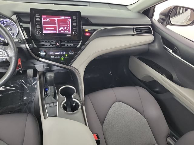 Used 2022 Toyota Camry LE FWD image 17