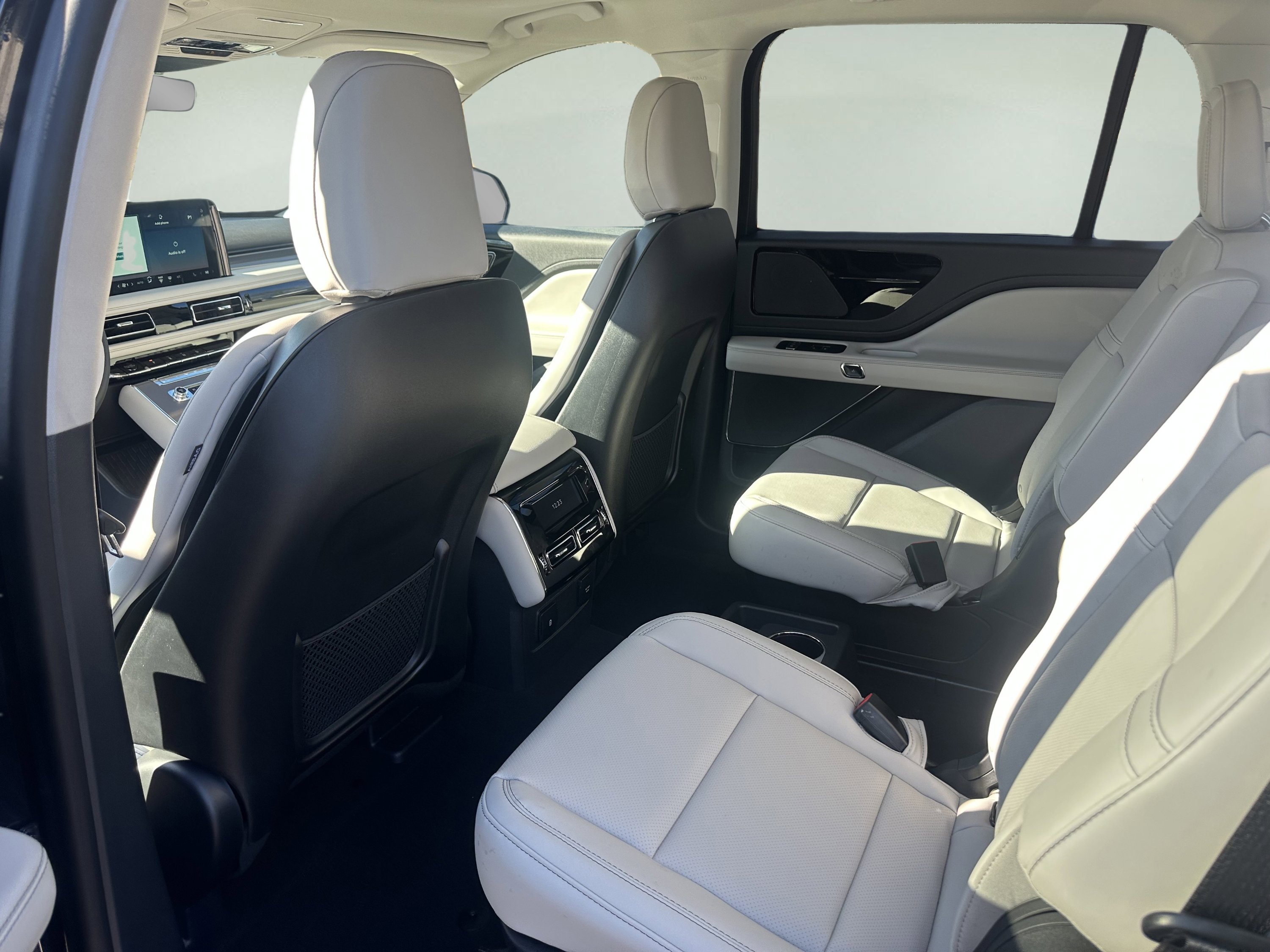 New 2026 Lincoln Aviator Premiere image 10