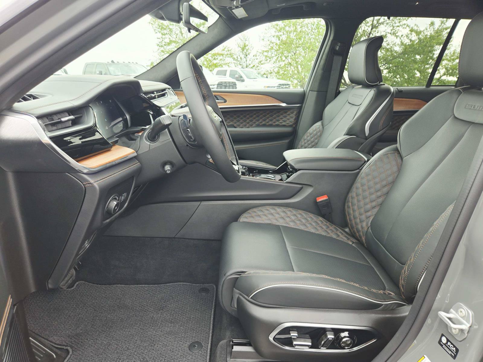 New 2027 Jeep Grand Cherokee Summit AWD/4WD image 13
