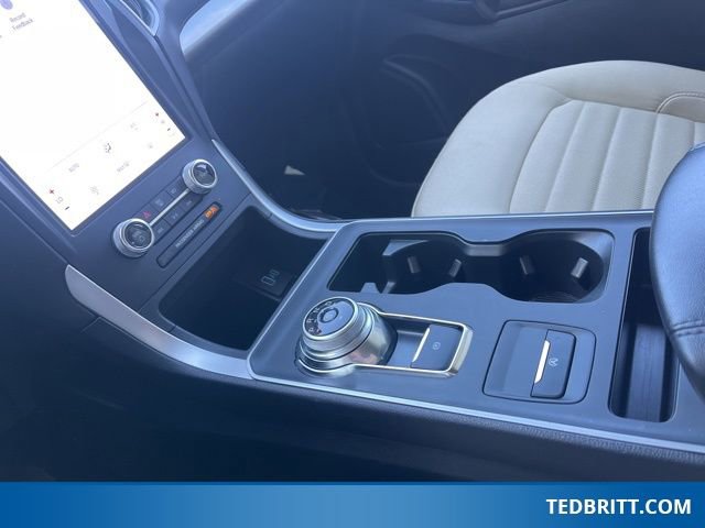 Certified 2024 Ford Edge SE image 33