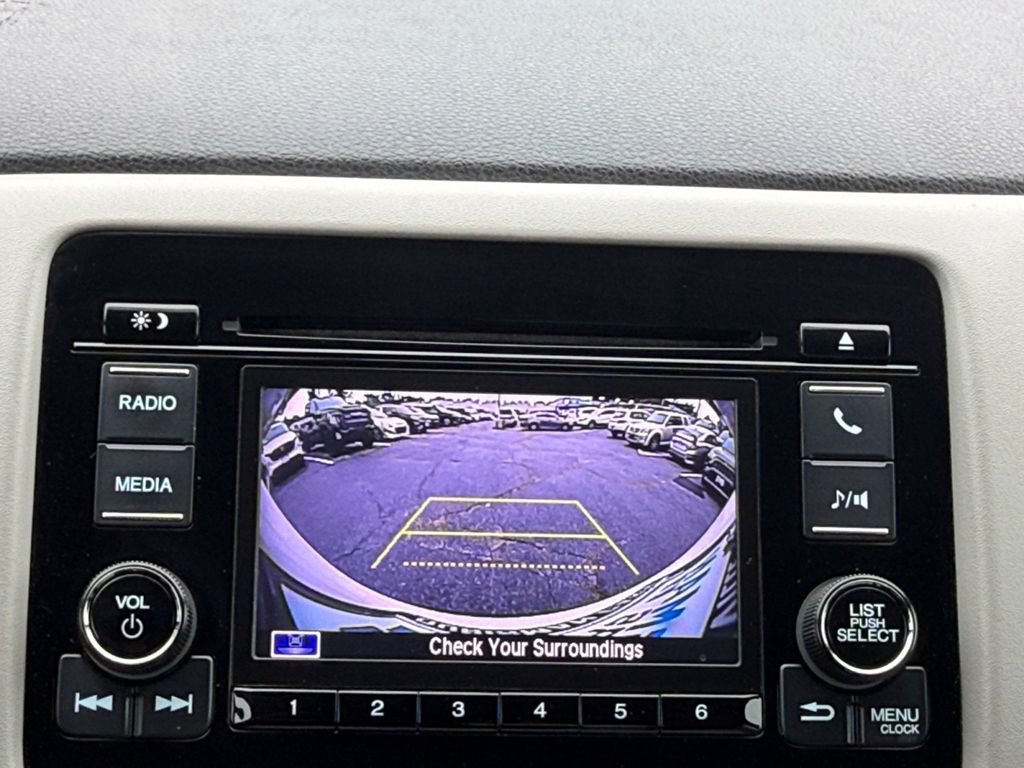 Used 2021 Honda HR-V LX image 15