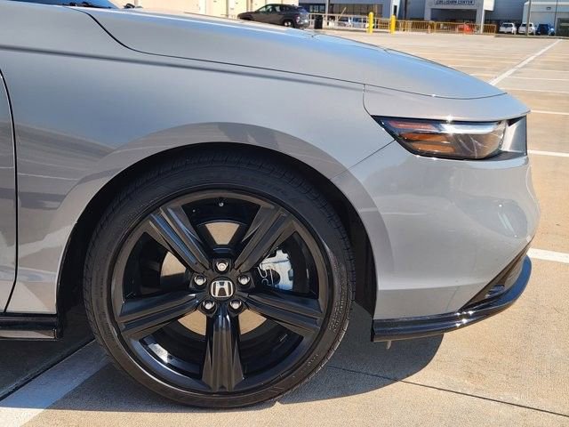 Used 2025 Honda Accord Sport image 8