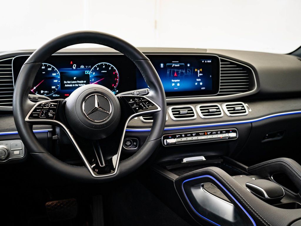 Certified 2025 Mercedes-Benz GLE 450 4MATIC image 4