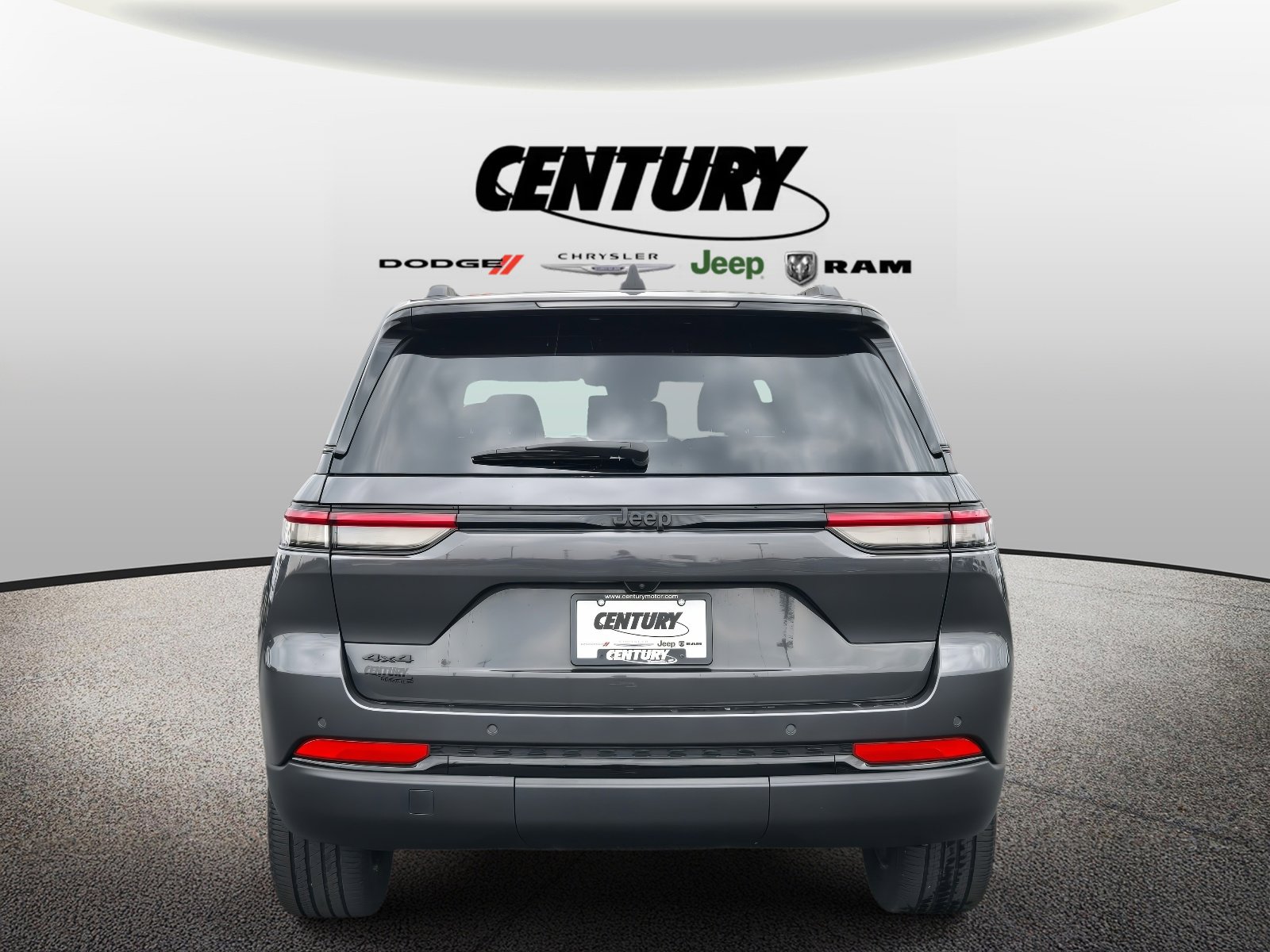 Used 2024 Jeep Grand Cherokee Altitude image 5