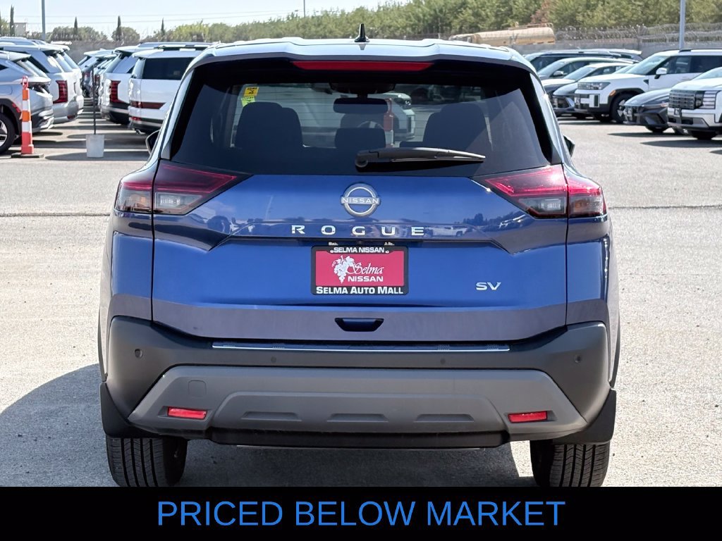 Used 2023 Nissan Rogue SV FWD image 6