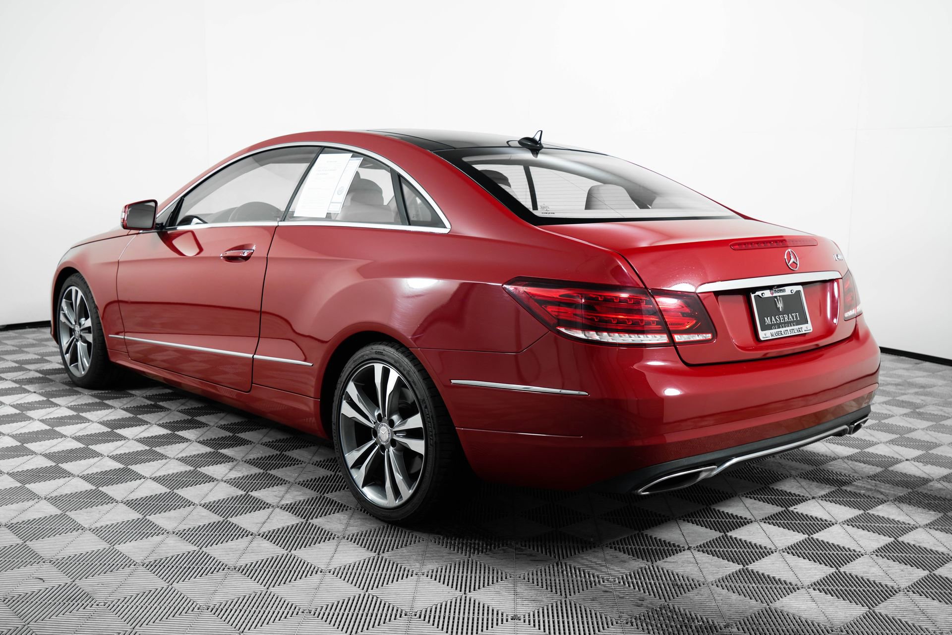 Used 2016 Mercedes-Benz E 400 Coupe image 5