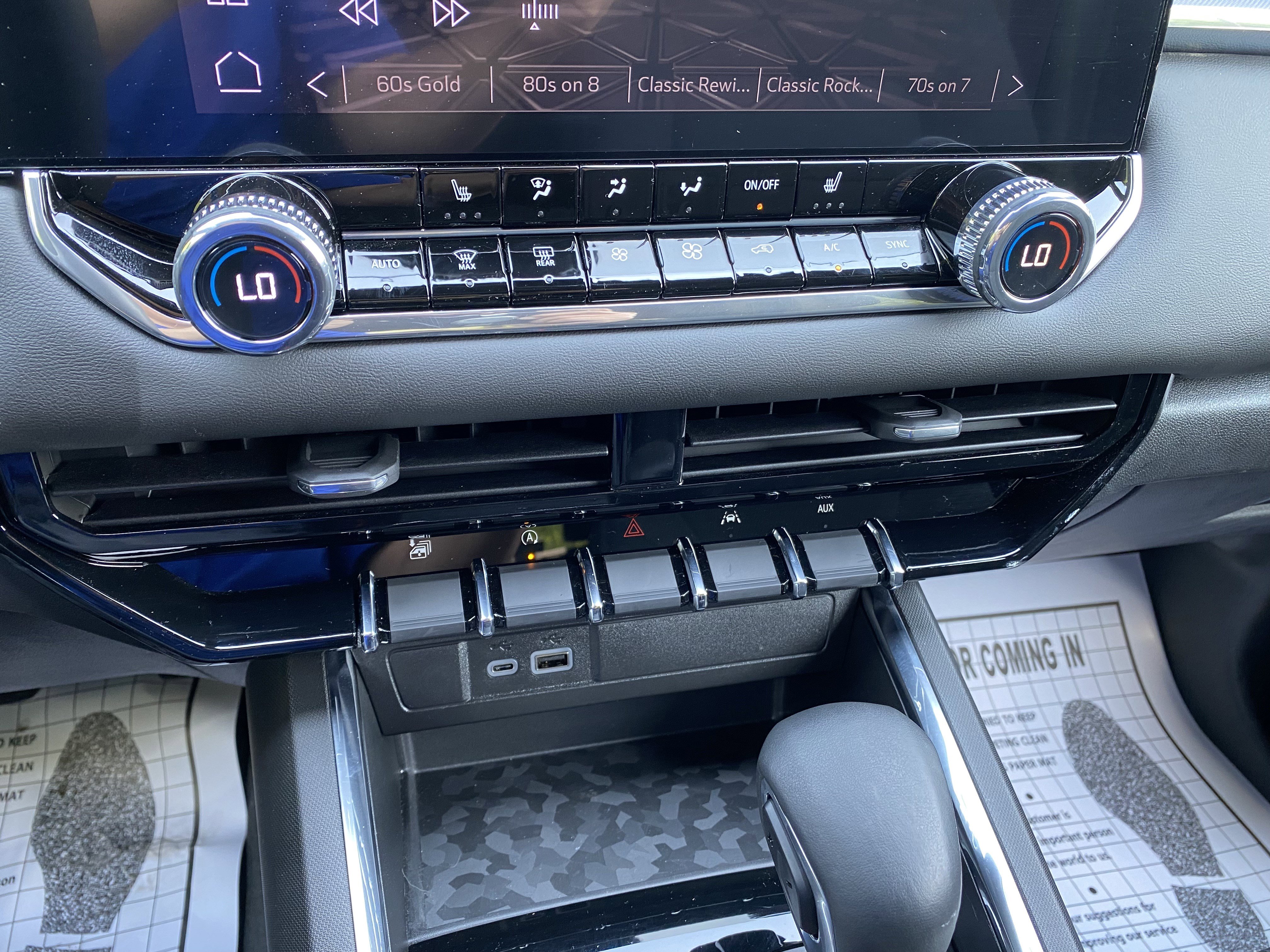 Used 2024 GMC Canyon Elevation w/ Convenience Package image 28