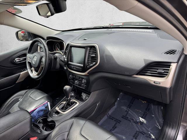 Used 2018 Jeep Cherokee Limited AWD/4WD image 21