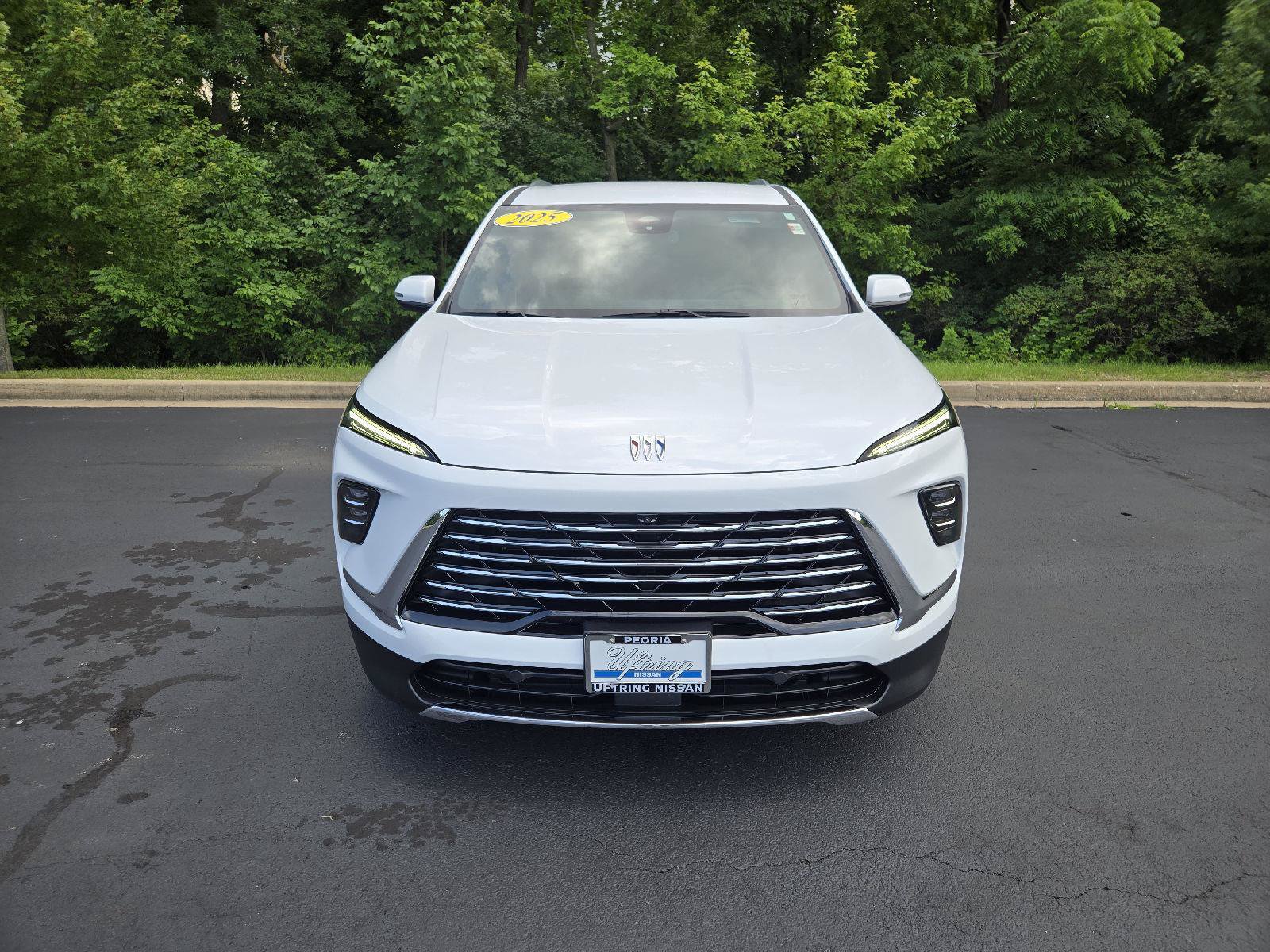 Used 2025 Buick Enclave Preferred FWD image 7