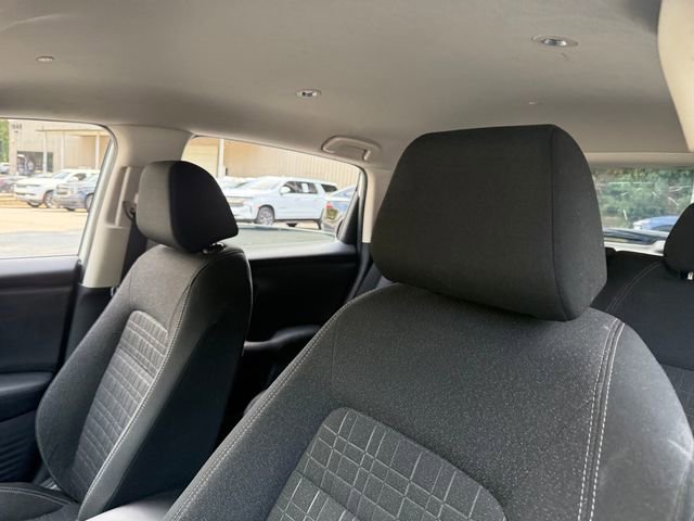 Used 2023 Honda HR-V LX image 11