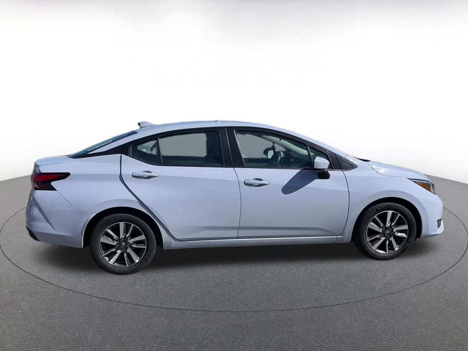 Used 2025 Nissan Versa SV image 15