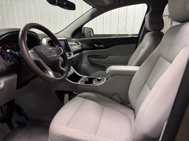 Used 2023 GMC Acadia SLE image 16