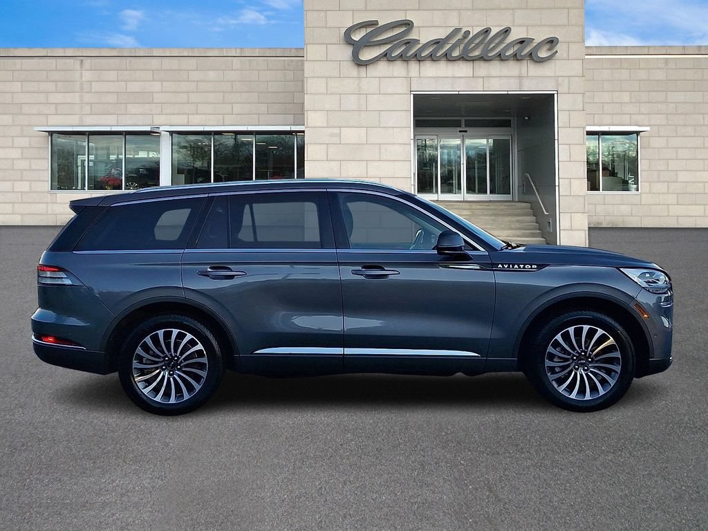 Used 2024 Lincoln Aviator Reserve w/ Equipment Group 201A AWD/4WD image 9