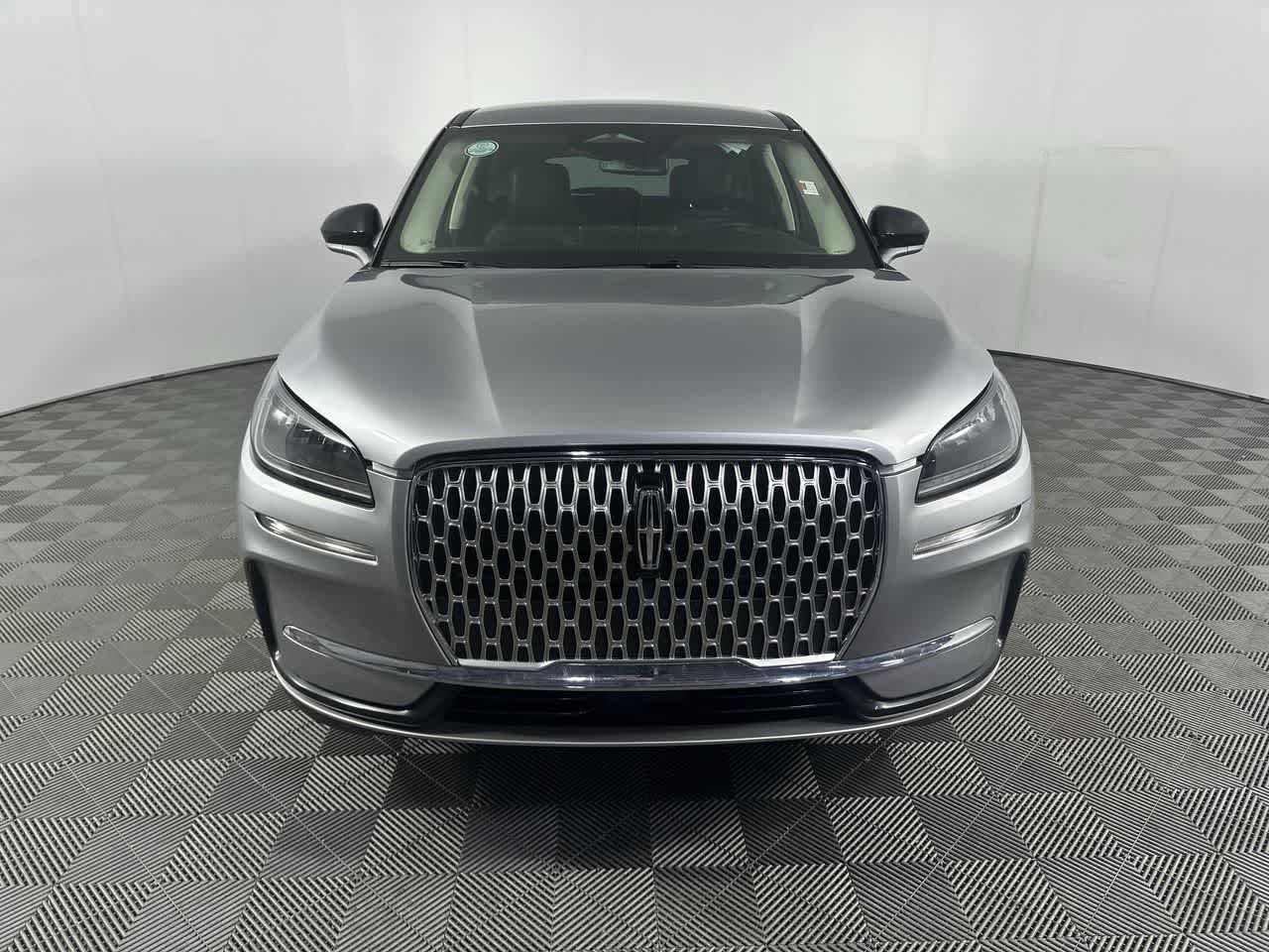 Used 2024 Lincoln Corsair FWD image 3