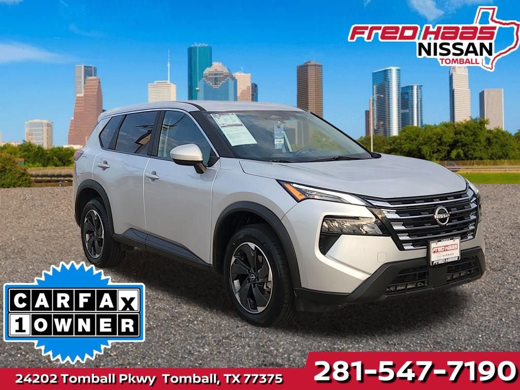 Used 2025 Nissan Rogue SV image 1