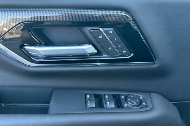 New 2025 GMC Yukon XL Elevation AWD/4WD image 10
