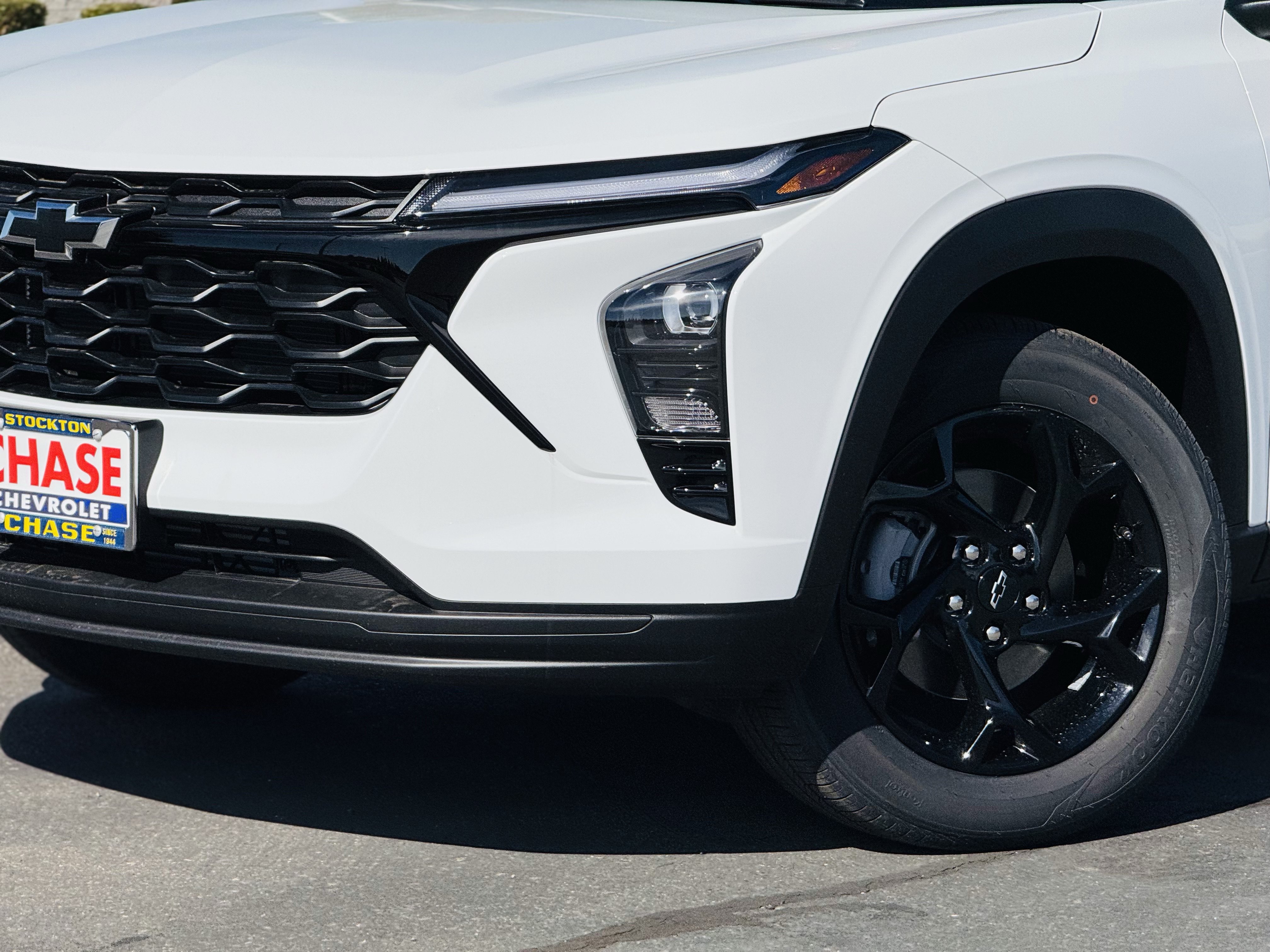 New 2026 Chevrolet Trax LT w/ Driver Confidence Package FWD image 3