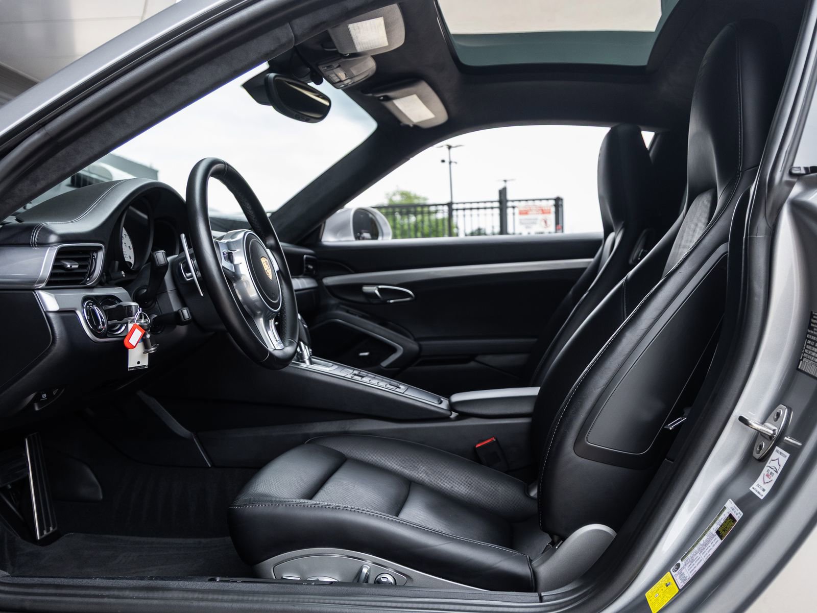 Used 2016 Porsche 911 Carrera GTS RWD image 34
