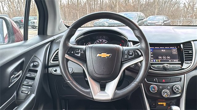 Used 2021 Chevrolet Trax LT w/ Driver Confidence Package image 13