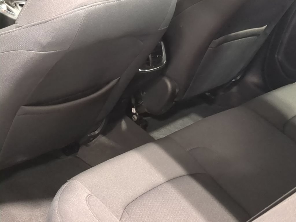 Used 2020 Chevrolet Malibu LT FWD image 22