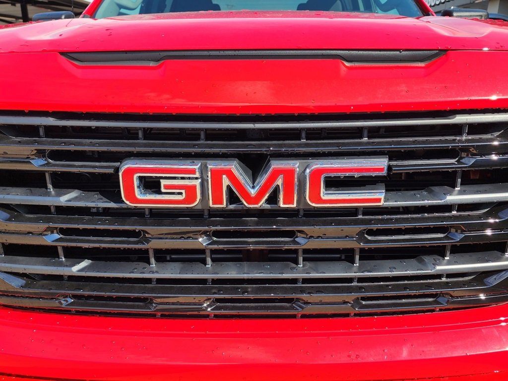 New 2026 GMC Sierra 1500 Elevation image 10