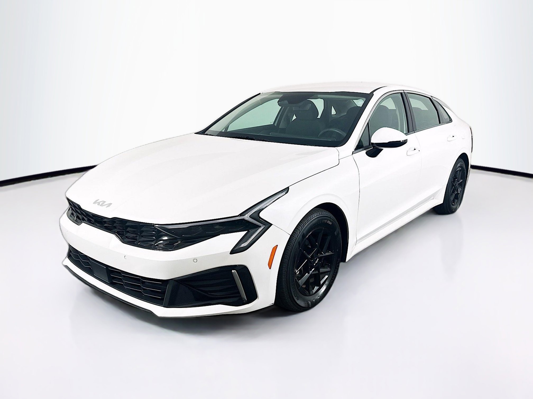 Used 2025 Kia K5 LXS image 3