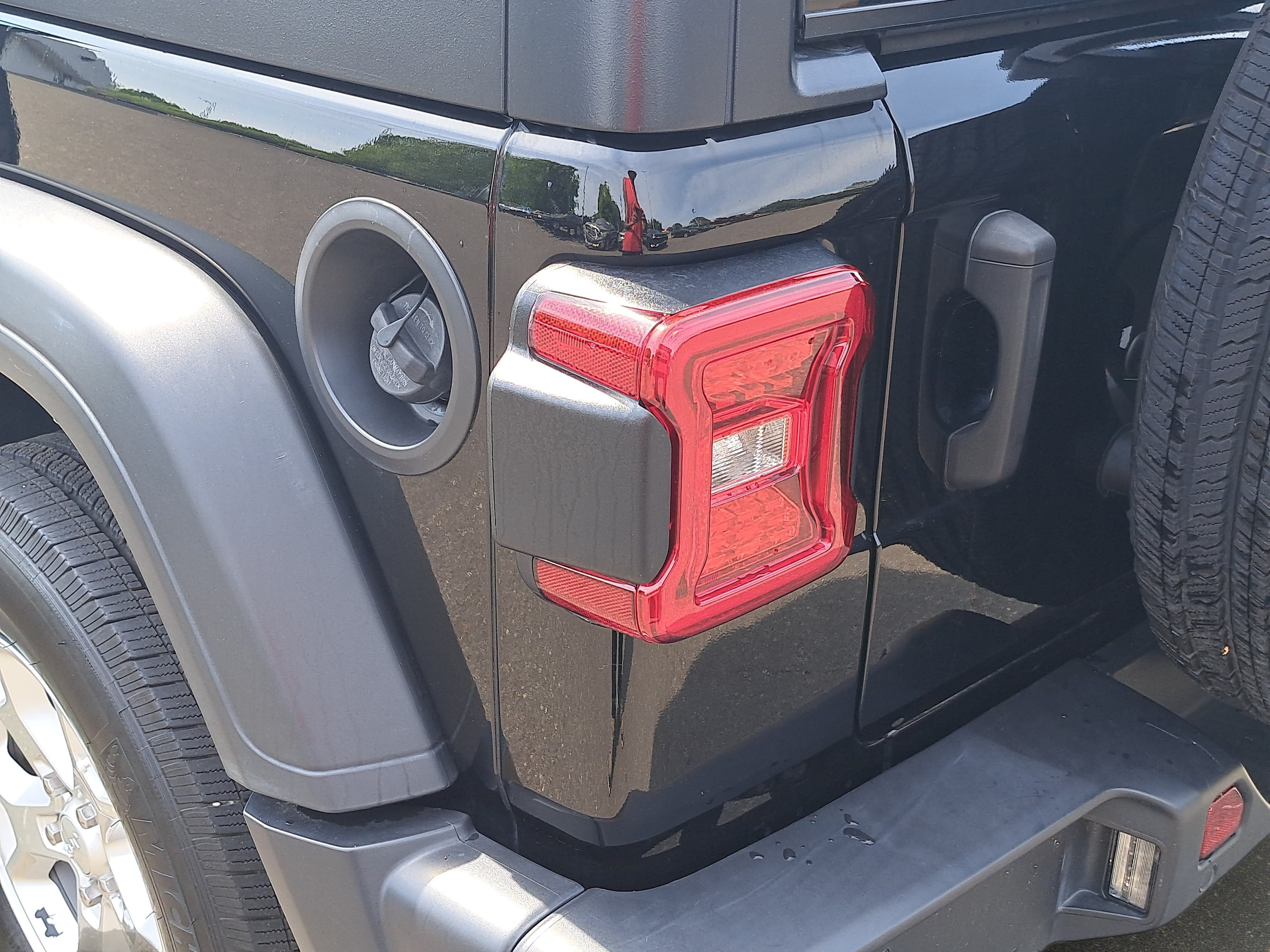 Used 2021 Jeep Wrangler Unlimited Sport AWD/4WD image 32