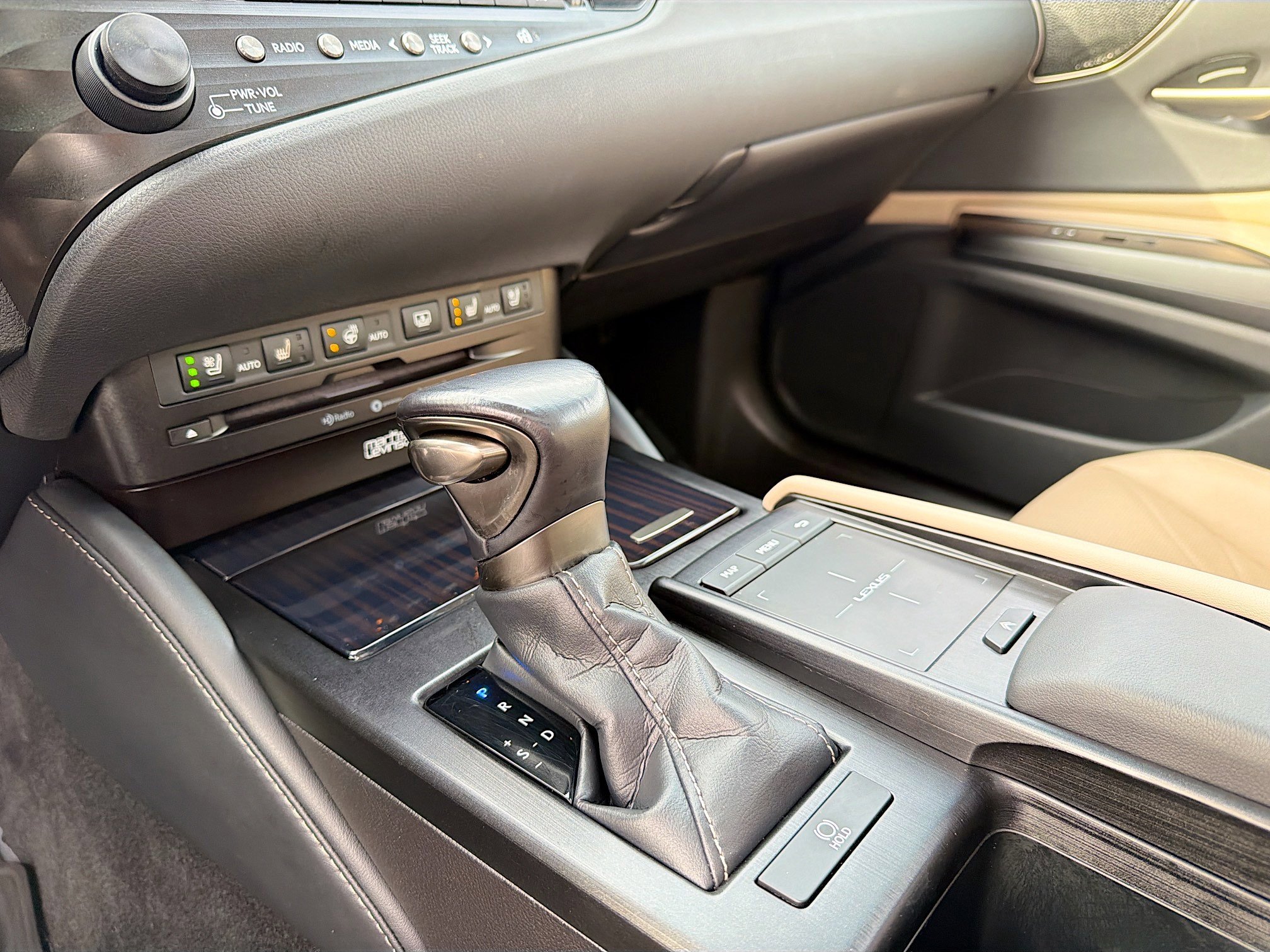 Used 2019 Lexus ES 350 image 11