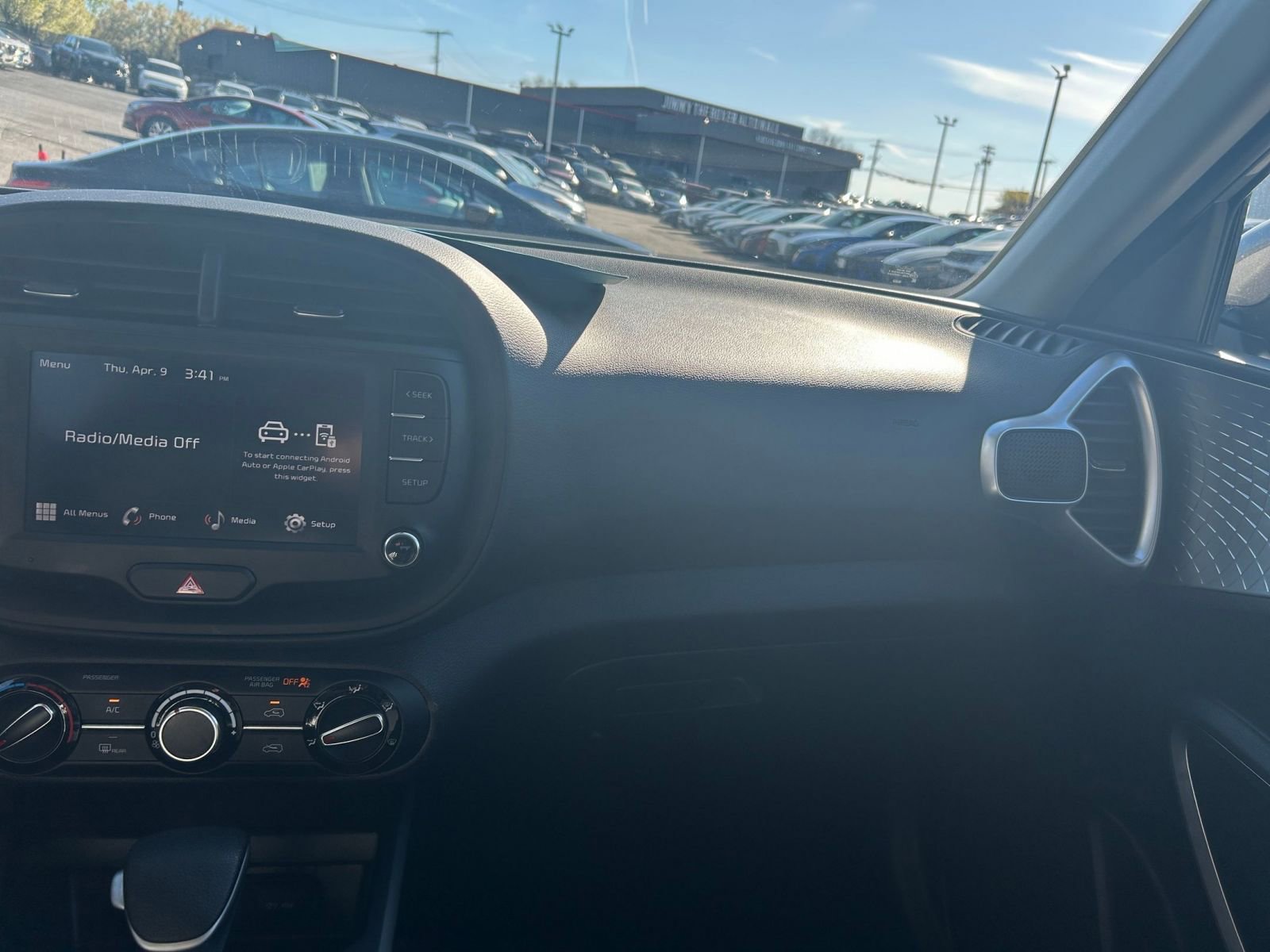 Used 2025 Kia Soul LX w/ LX Technology Package image 30