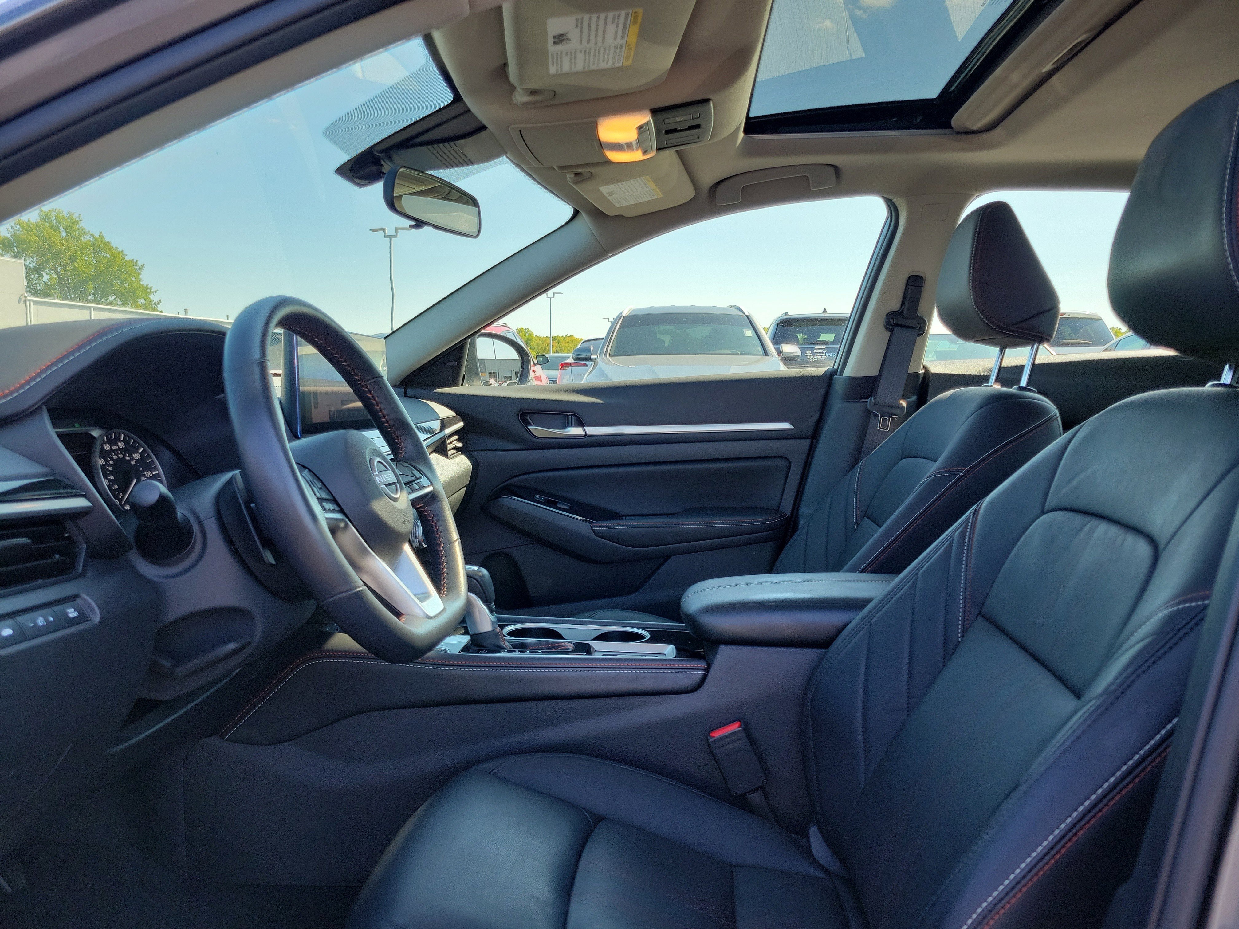 Certified 2024 Nissan Altima 2.5 SR w/ SR Premium Package image 15