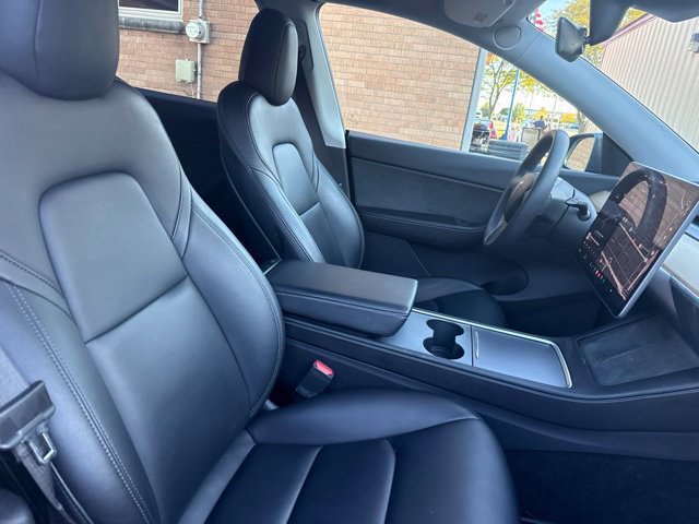 Used 2021 Tesla Model Y Long Range AWD/4WD image 21