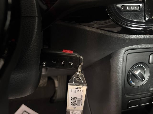 Used 2018 Volkswagen Beetle 2.0T S FWD image 10