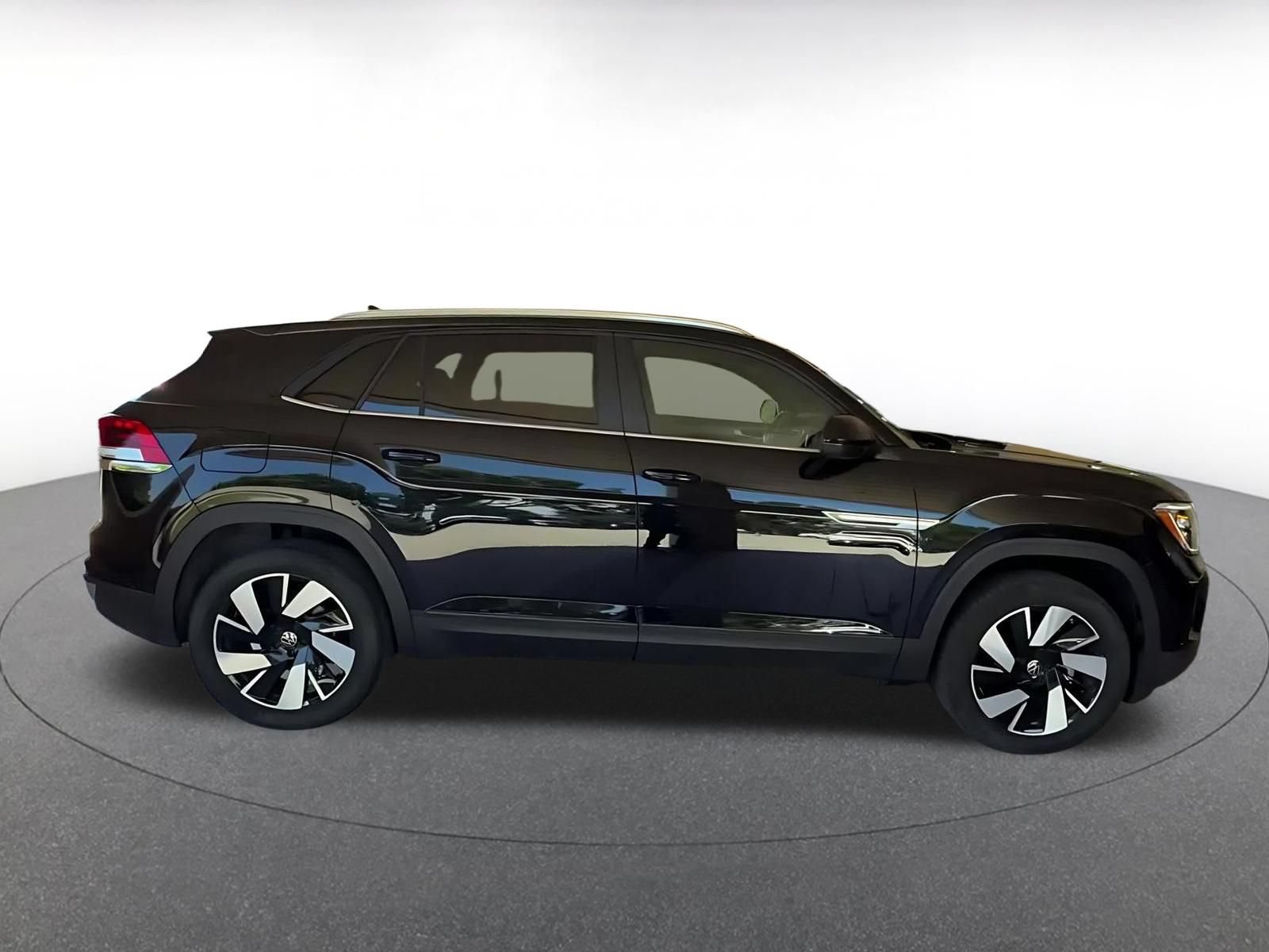Used 2026 Volkswagen Atlas Cross Sport SE FWD image 14