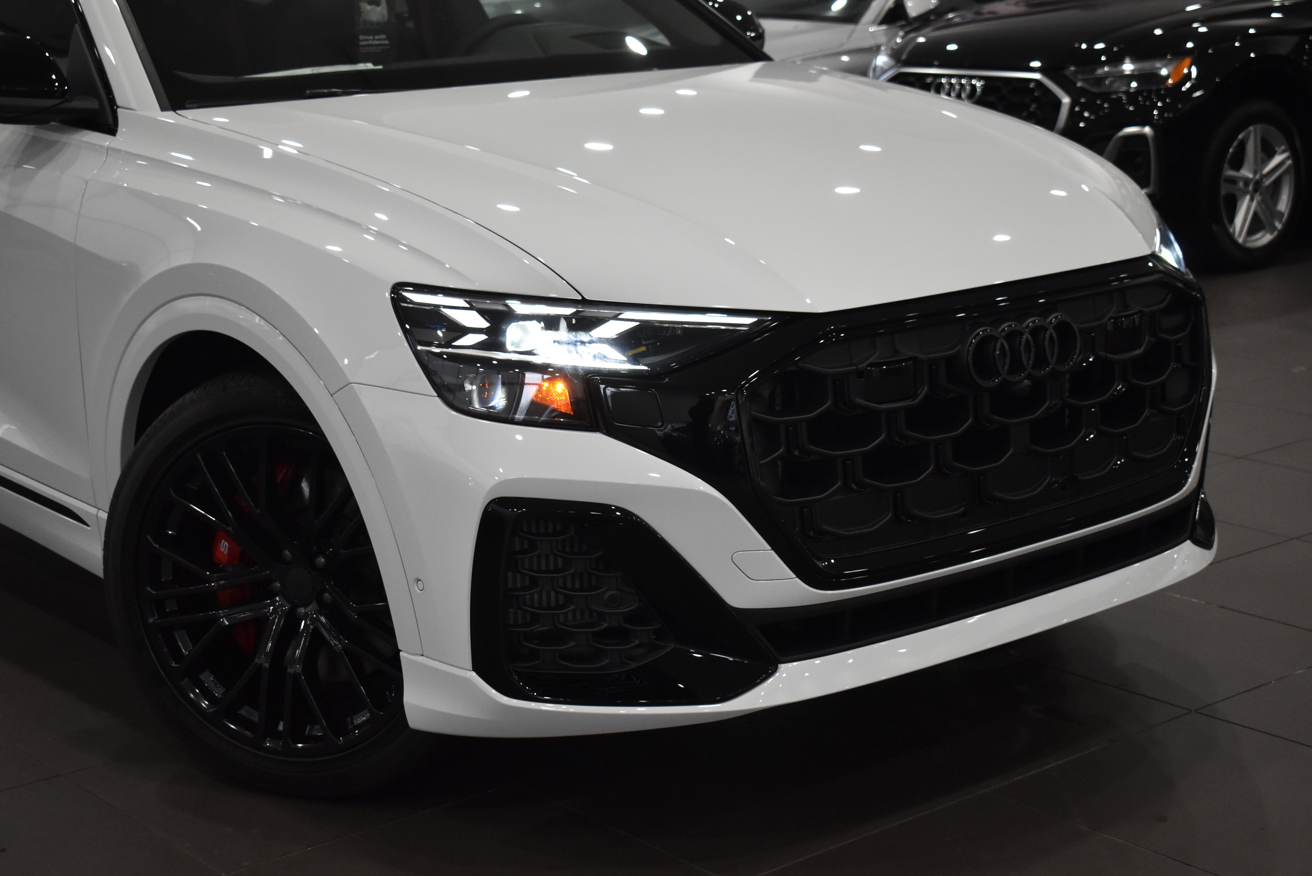 New 2026 Audi SQ8 Prestige AWD/4WD image 3
