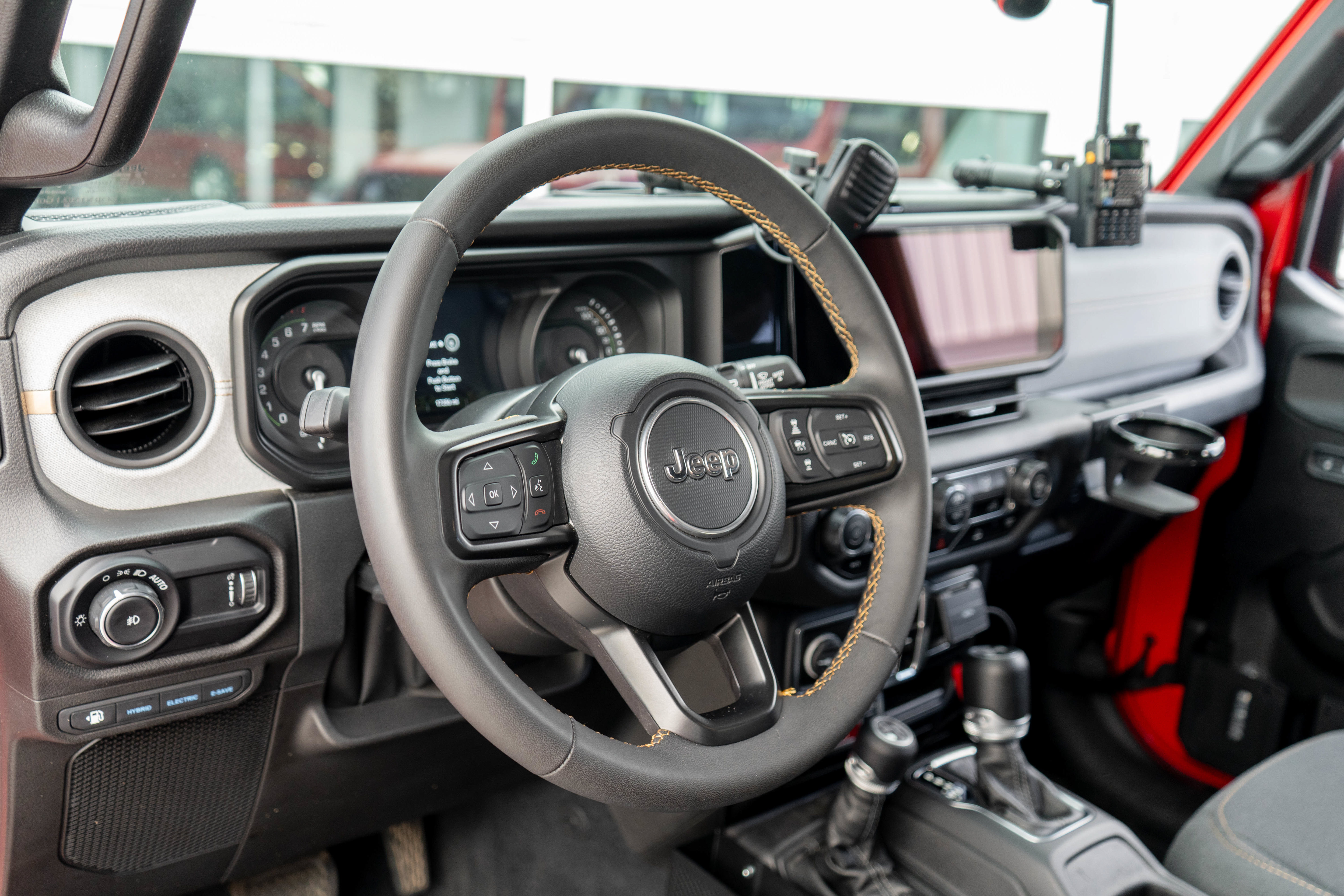 Used 2024 Jeep Wrangler Unlimited AWD/4WD image 13