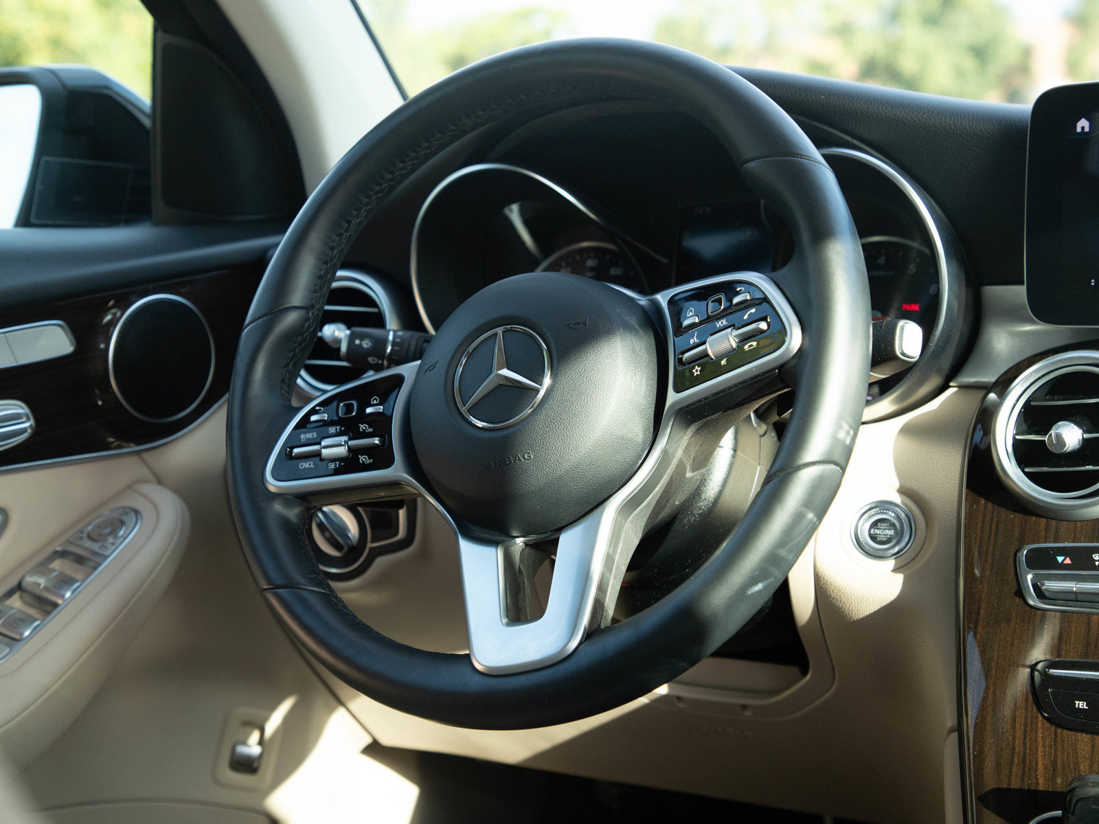 Used 2020 Mercedes-Benz GLC 300 4MATIC image 12