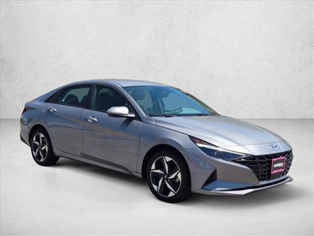 Used 2023 Hyundai Elantra SEL w/ Convenience Package FWD video 2