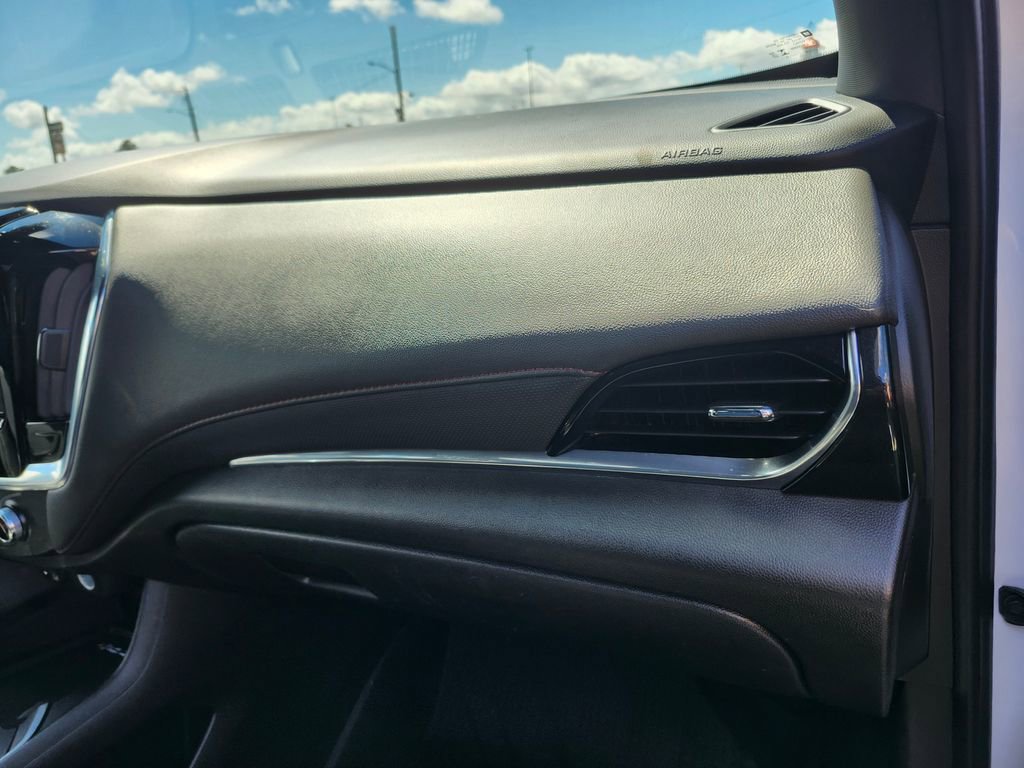 Used 2023 Chevrolet Traverse RS image 14