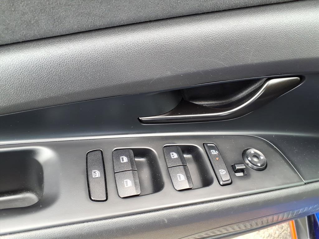 Used 2024 Hyundai Elantra N image 11
