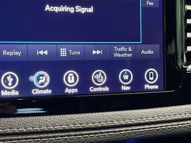 Used 2019 Chrysler Pacifica Limited w/ Advanced Safetytec Group image 19