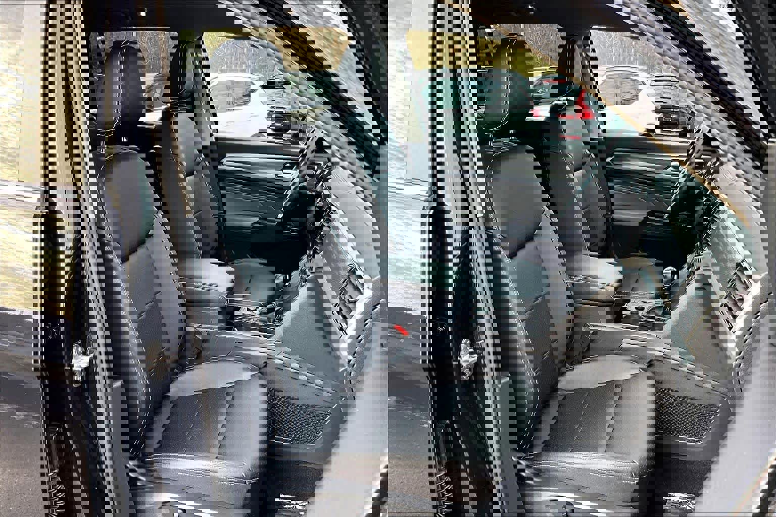 Used 2021 Volkswagen Atlas SEL R-Line image 8