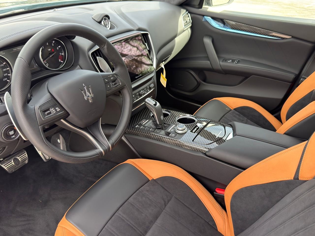 Used 2024 Maserati Ghibli Trofeo image 10