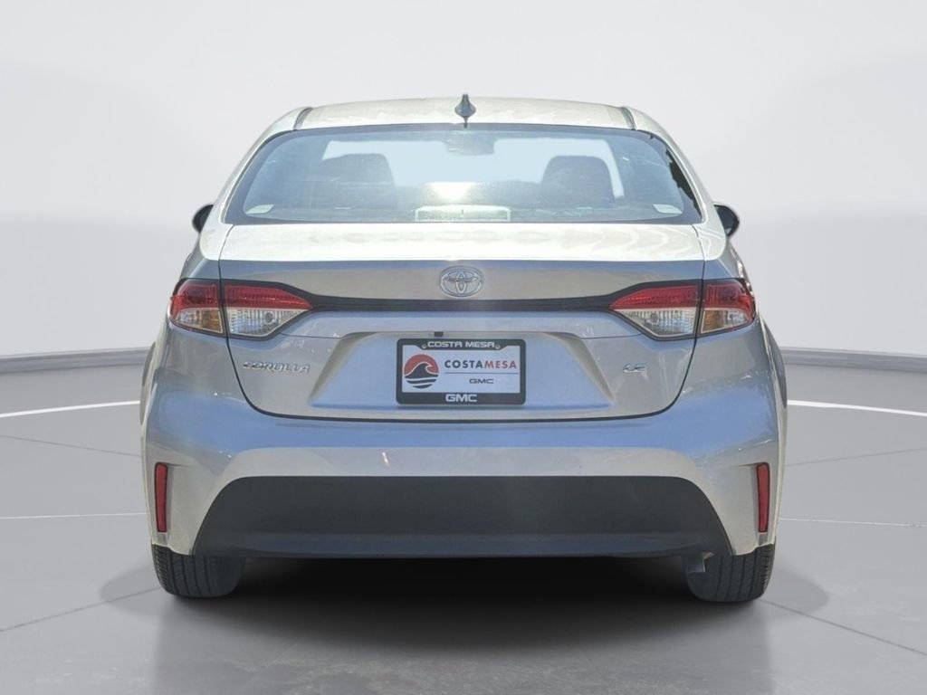 Used 2025 Toyota Corolla LE image 4