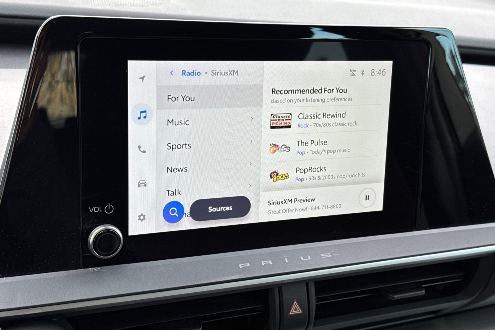 Used 2024 Toyota Prius LE image 21