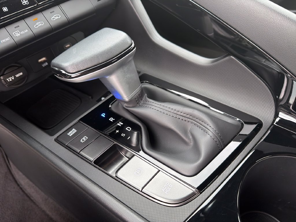 Certified 2025 Hyundai Elantra SEL FWD image 22