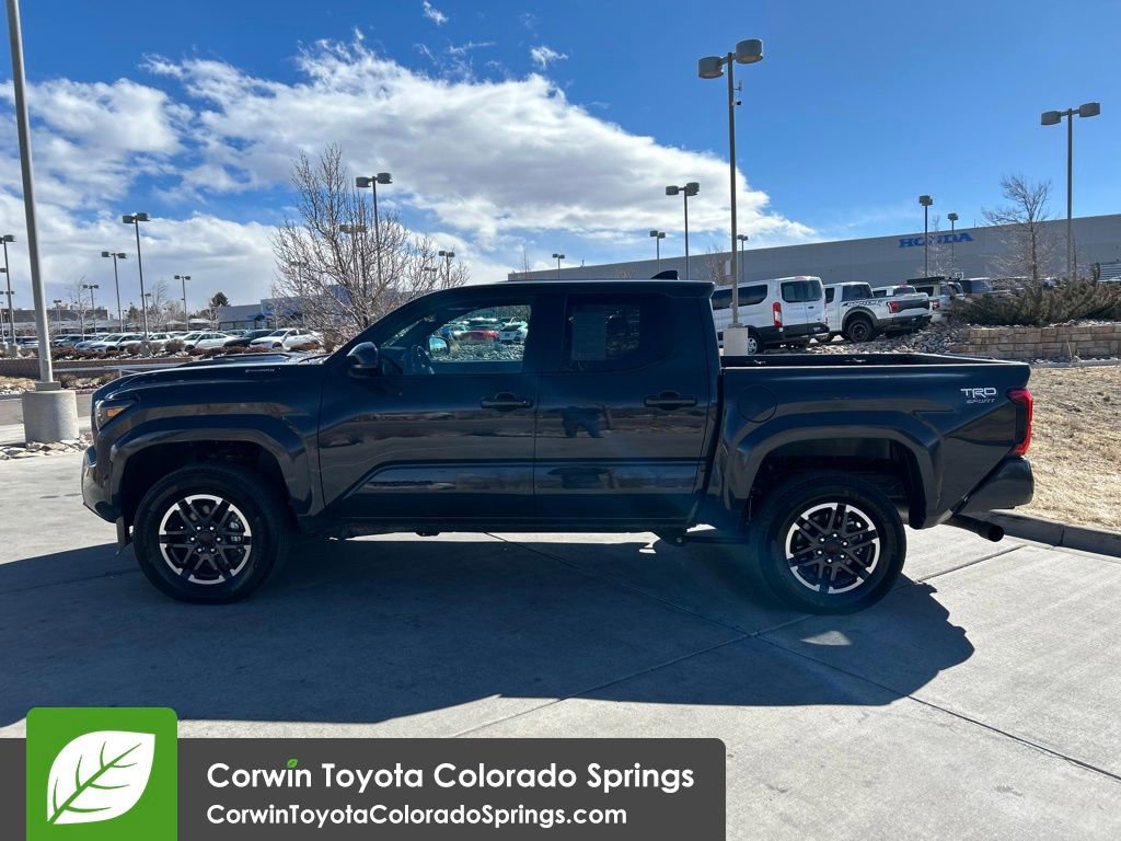 Used 2025 Toyota Tacoma TRD Sport image 4