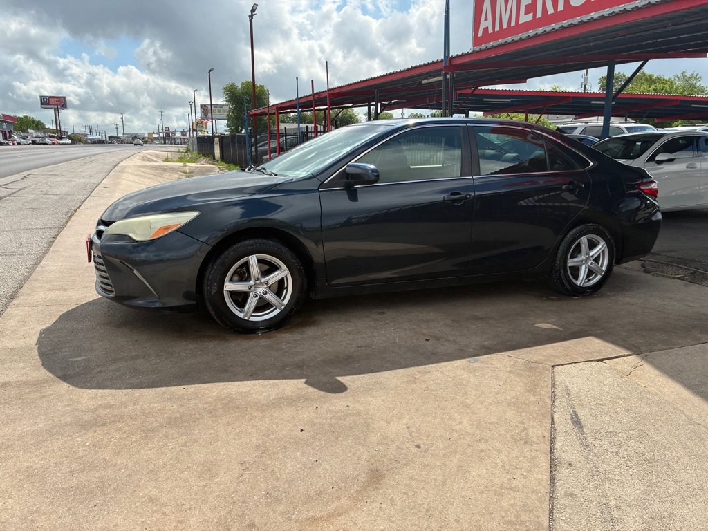 Used 2015 Toyota Camry LE FWD image 20